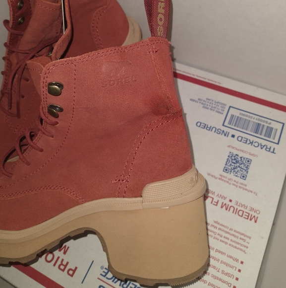 NEW SOREL Hi Line Heel Lace Up Boots - Picture 9 of 9